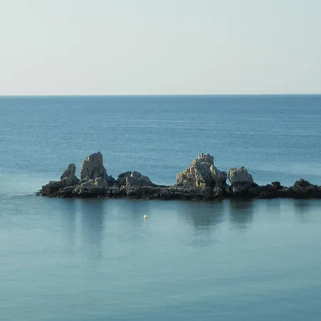 Haraki Beach